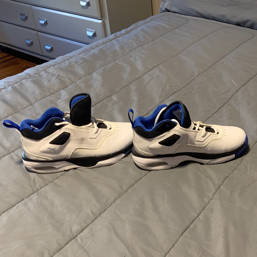 Boys Jordan Sneakers